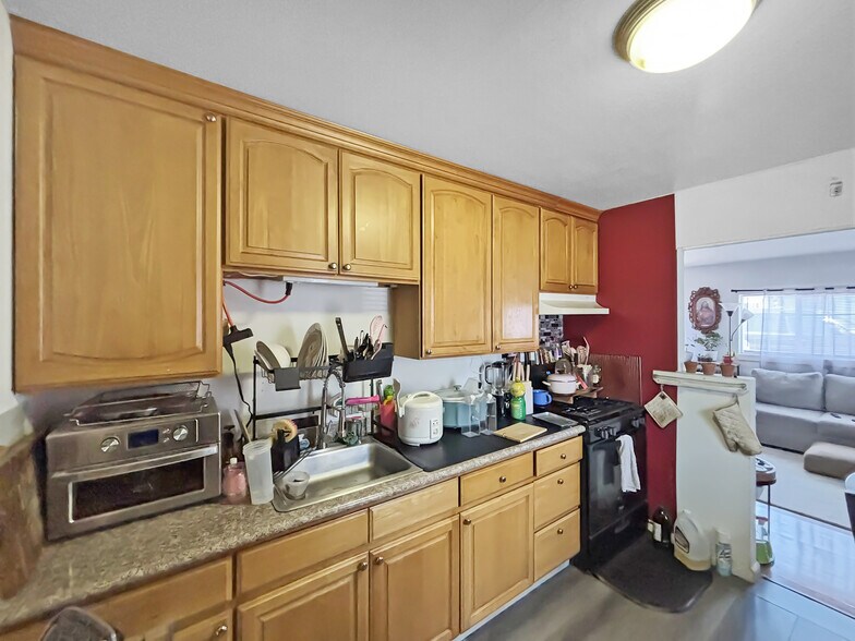 More Photos Of 19477 Meekland Ave, Cherryland Multifamily For Sale