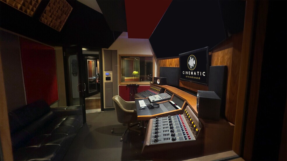 More Photos Of 302 Oceanside Blvd, Oceanside Service For Sale