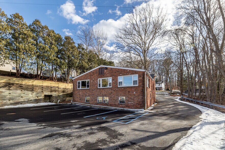 More Photos Of 153 Skylands Rd, Ringwood Office For Sale