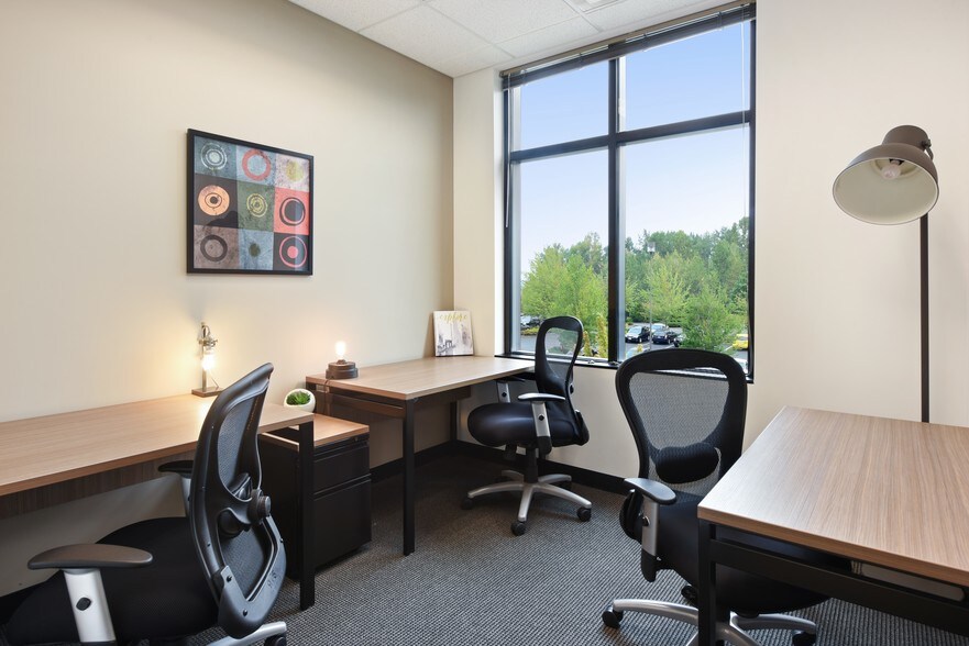 More Photos Of 2219 Rimland Dr, Bellingham Office For Lease