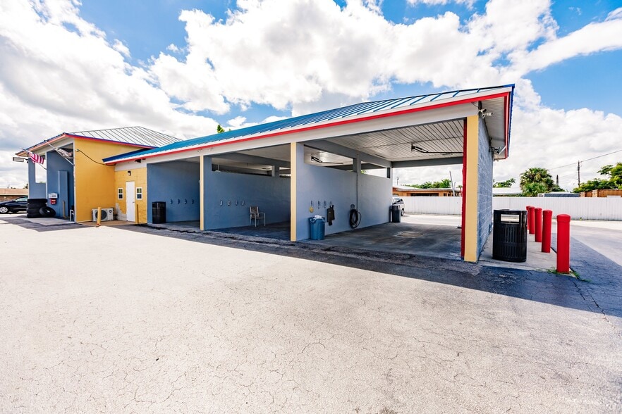 More Photos Of 400 NW Avenue L, Belle Glade Auto Dealership For Sale