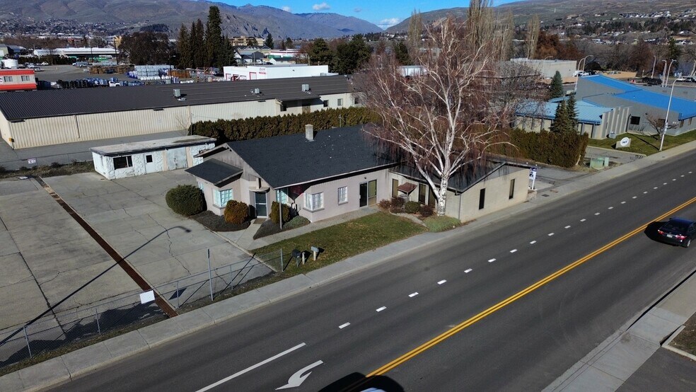 More Photos Of 98 E 9th St, Wenatchee Office Residential For Lease
