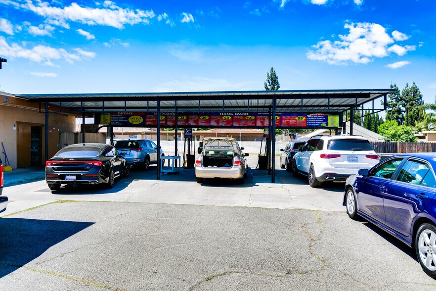 More Photos Of 660 E Foothill Blvd, Rialto Carwash For Sale
