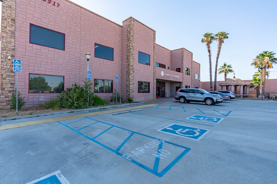 More Photos Of 43917 Division St, Lancaster Office For Lease