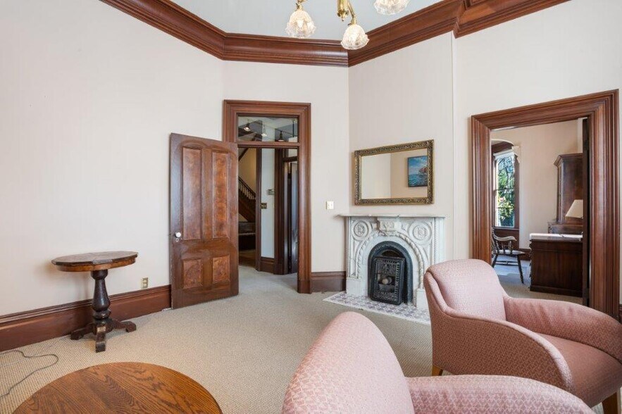 More Photos Of 653 11th St, Oakland Loft Creative Space For Sale
