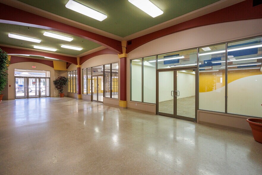 More Photos Of 4807 50 Ave, Red Deer General Retail For Lease