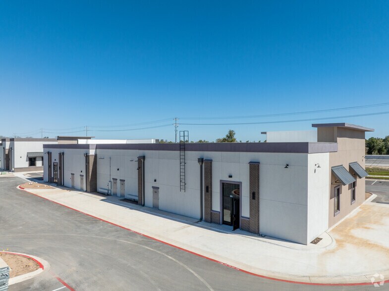 More Photos Of 12301 W Parmer Ln, Cedar Park Unknown For Lease