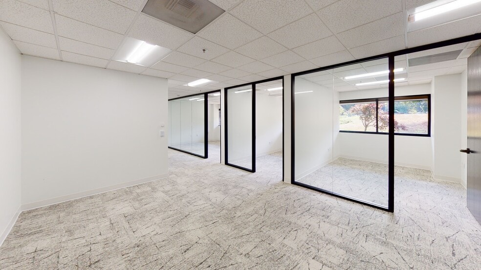 More Photos Of 3 Harbor Dr, Sausalito Medical For Lease