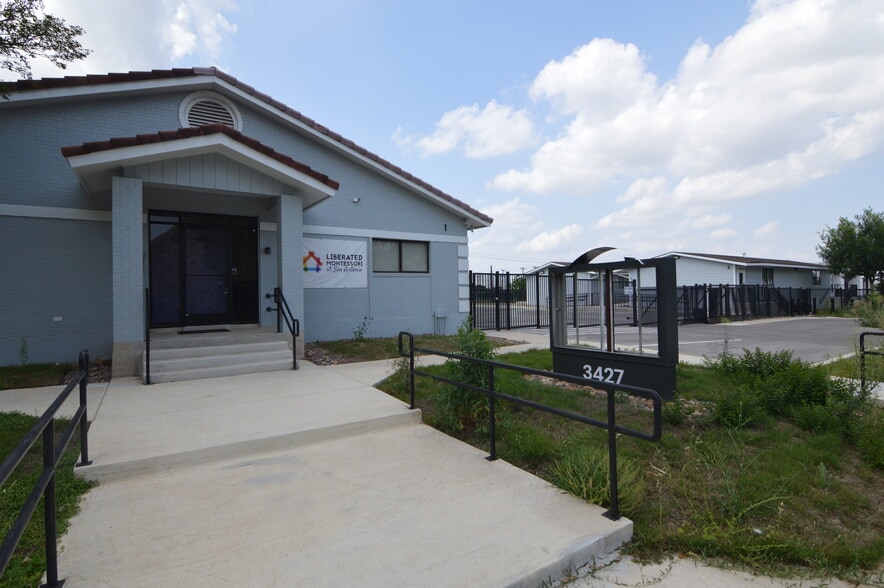 More Photos Of 3427 Northeast Pky, San Antonio Service For Sale