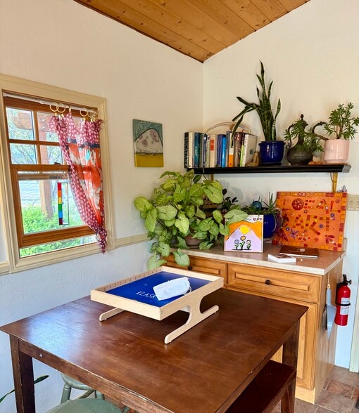 More Photos Of 15 S 100 E, Escalante Hotel For Sale