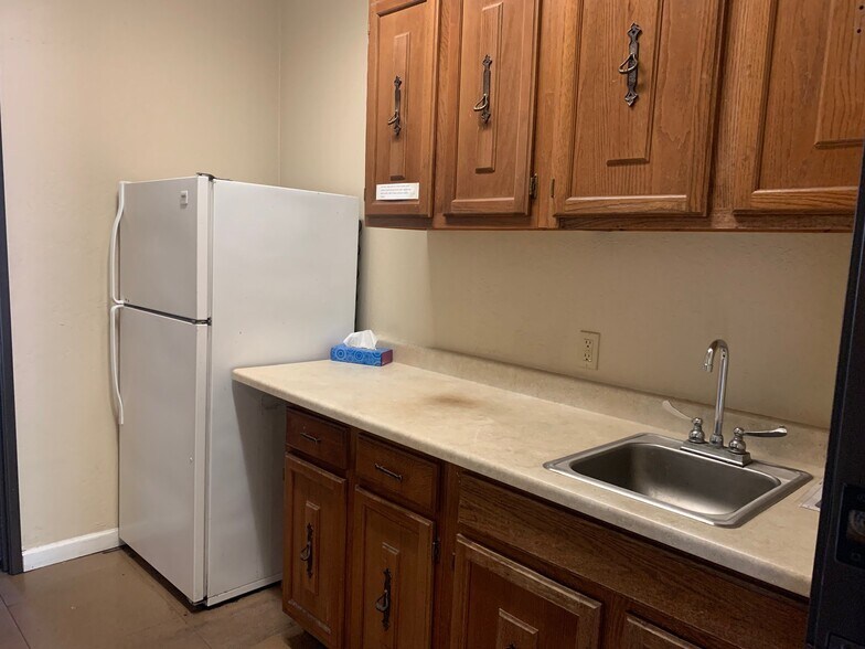 More Photos Of 125 Bridge Pl, Stockton Office For Lease