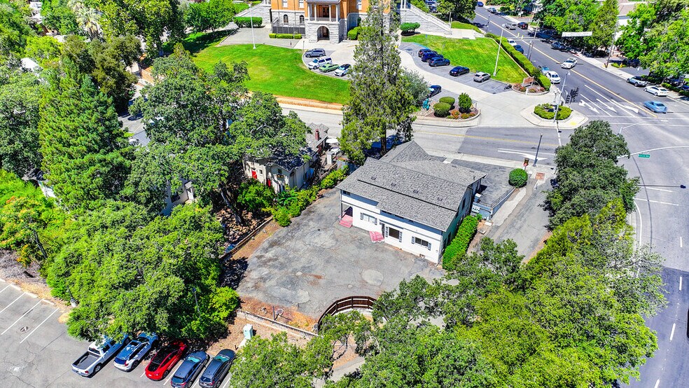 More Photos Of 1407-1409 Lincoln Way, Auburn Office For Sale