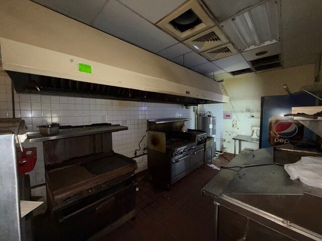 More Photos Of 100 Long Point Rd, Melbourne Beach Storefront For Lease