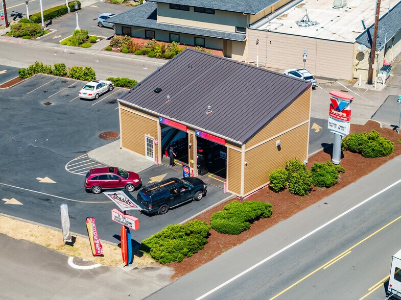 More Photos Of 1109 S Holladay Dr, Seaside Auto Repair For Sale