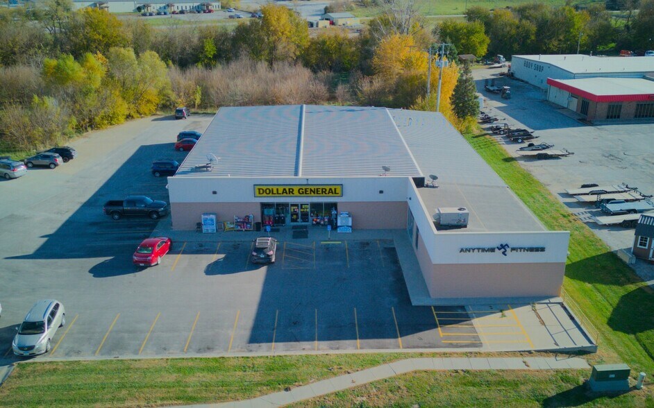 More Photos Of 1205 S Locust St, Glenwood Storefront For Sale