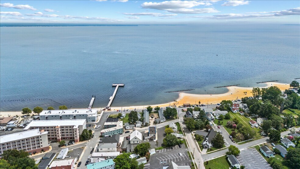 More Photos Of 10 Irving Ave N, Colonial Beach Apartments For Sale