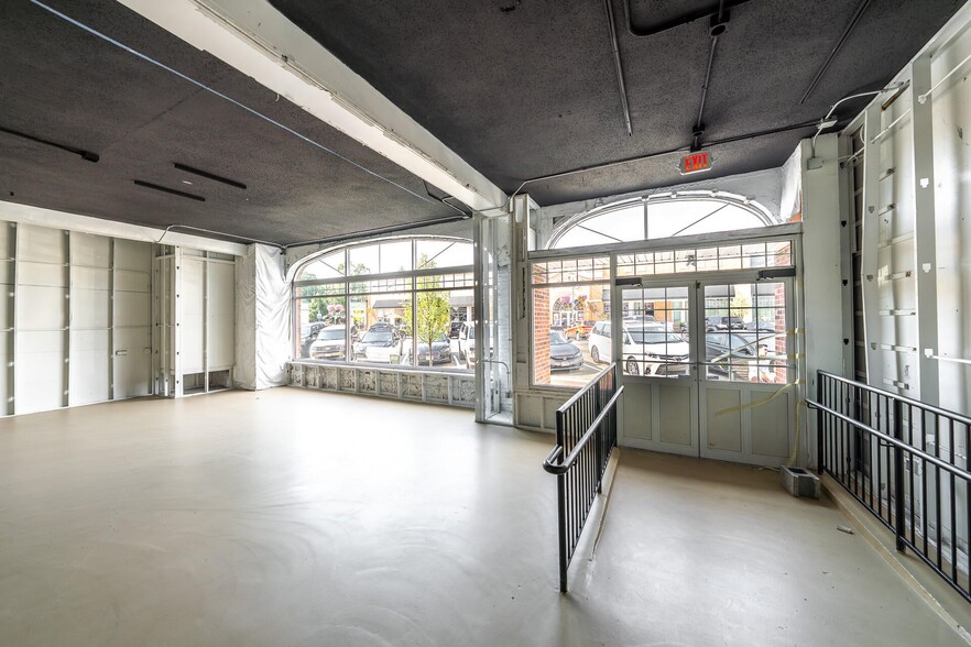 More Photos Of 846 Main St, Lake Geneva Storefront For Sale