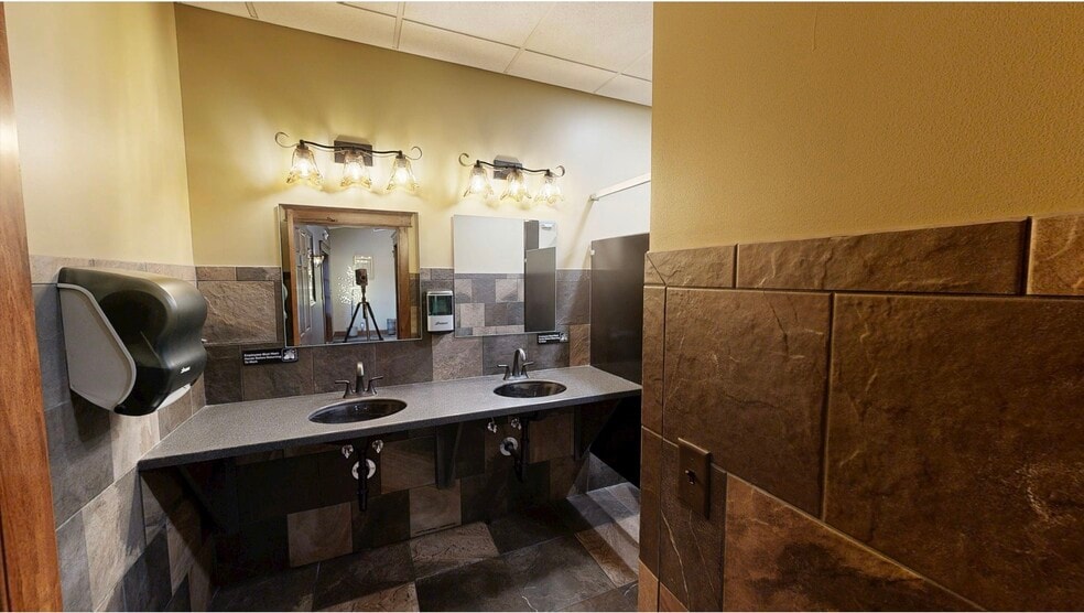 More Photos Of 1509 3rd Ave, Huntington Specialty For Sale