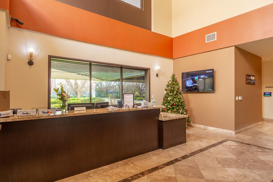 More Photos Of 955 Grier Dr, Las Vegas Light Distribution For Lease