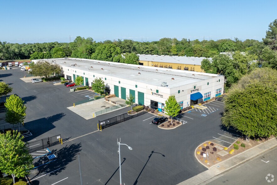 More Photos Of 1099 Vine St, Sacramento Warehouse For Lease