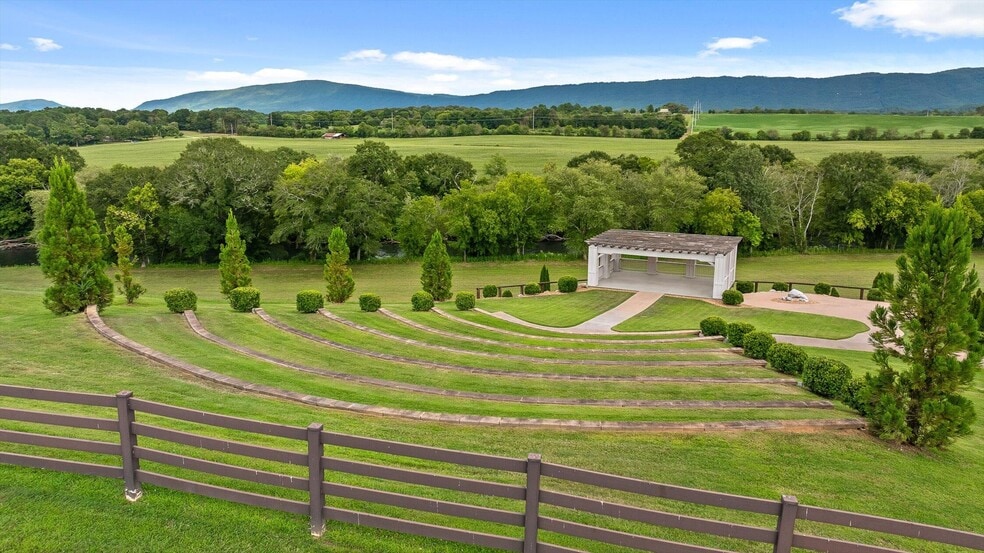 More Photos Of 1020 Thomas Rd, Benton Multifamily For Sale