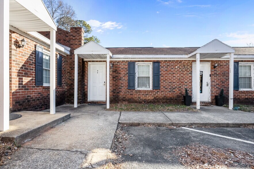 Primary Photo Of 2821 Club Plaza Rd, Raleigh Apartments For Sale