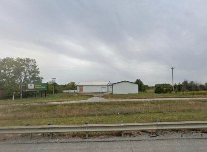 More Photos Of 27659 Outer Rd, Concordia Service For Sale