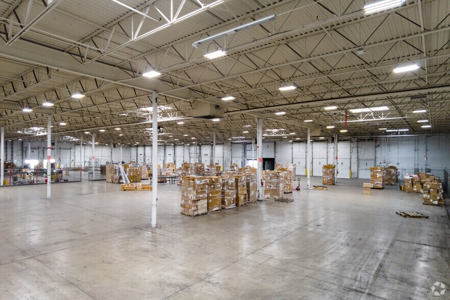 More Photos Of 521 McCormick Dr, Glen Burnie Warehouse For Lease