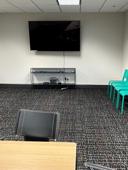 More Photos Of 1760 S Stemmons Fwy, Lewisville Office For Lease