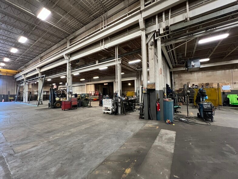 More Photos Of 1725 Racine Rd, Menasha Warehouse For Sale