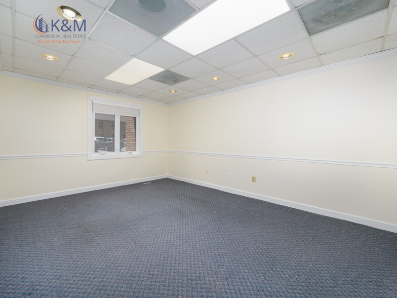 More Photos Of 5205-A Lyngate Court @ Braddock and Rolling Road, Burke Office For Sale
