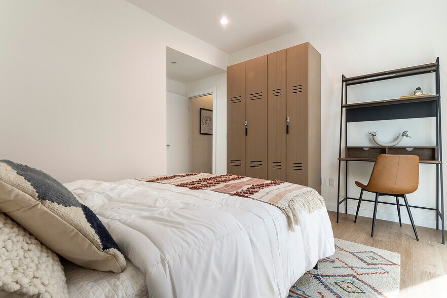 More Photos Of 811 N Harvard Blvd, Los Angeles Multifamily For Sale