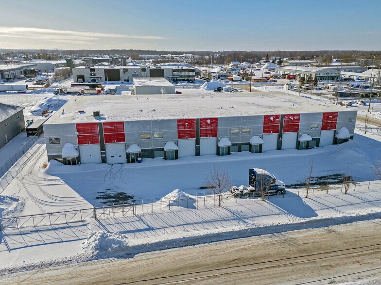More Photos Of 14410 Rue Rolland-Desjardins, Mirabel Warehouse For Sale