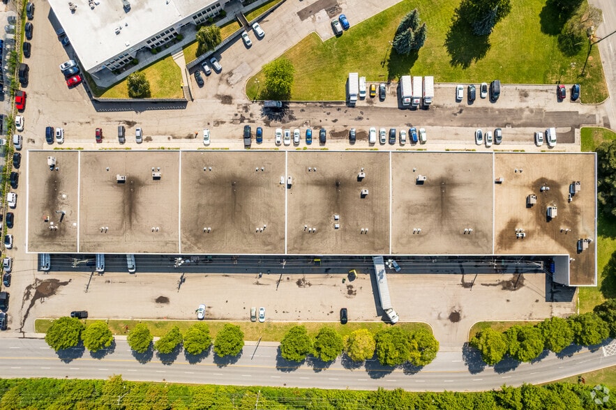 More Photos Of 9681-9725 Rue Clément, Montréal Unknown For Lease