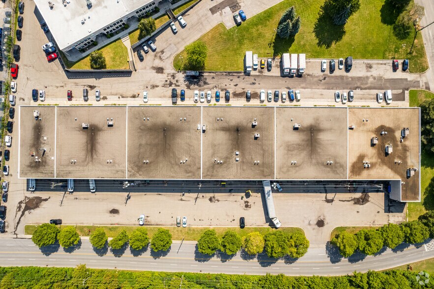 More Photos Of 9681-9725 Rue Clément, Montréal Unknown For Lease