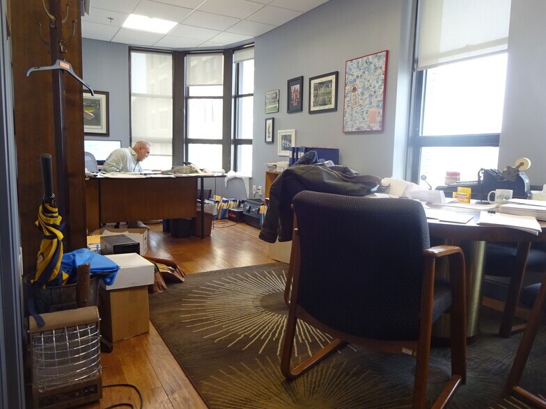 More Photos Of 8 Capitol St, Charleston Loft Creative Space For Lease