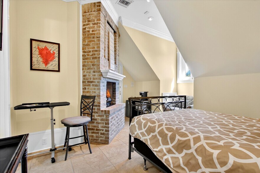 More Photos Of 1611 Glenn Swetman St, Biloxi Specialty For Sale