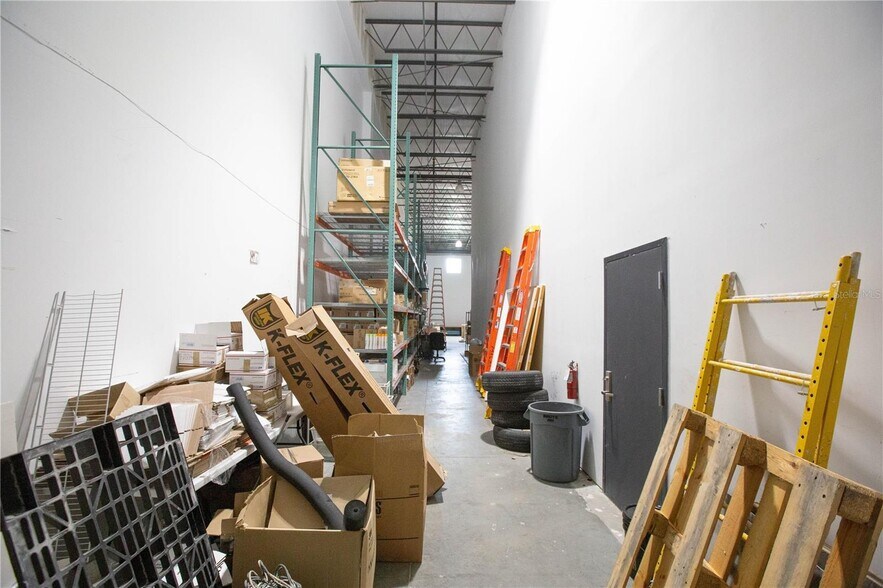 More Photos Of 1700 35th St, Orlando Warehouse For Lease