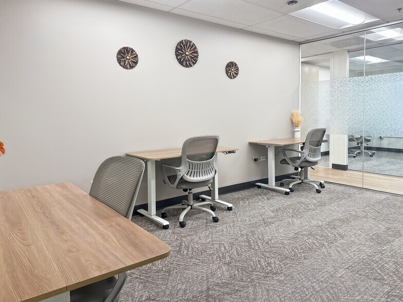 More Photos Of 3900 S Wadsworth Blvd, Lakewood Coworking Space