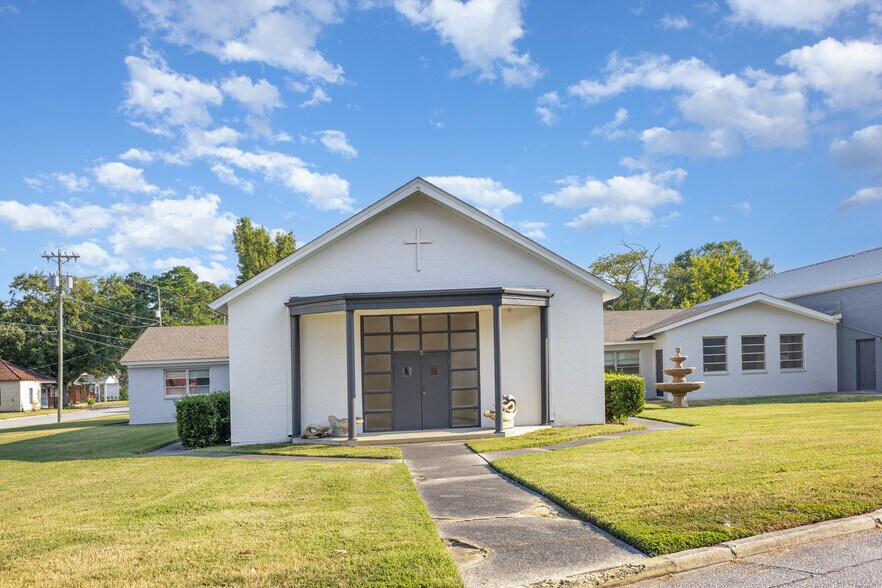 Primary Photo Of 420 Paul St, Rocky Mount Office For Sale