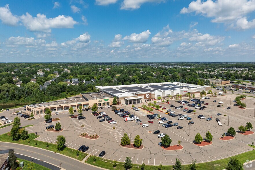 More Photos Of 302-318 Clydesdale Trl, Medina General Retail For Sale