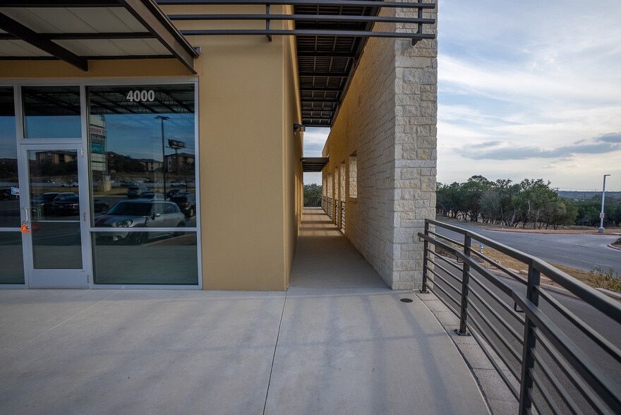More Photos Of 4050 N Loop 1604 W, Shavano Park Storefront Retail Office For Lease