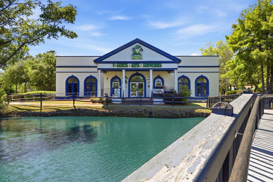 More Photos Of 14319 Ocean Hwy, Pawleys Island General Retail For Sale