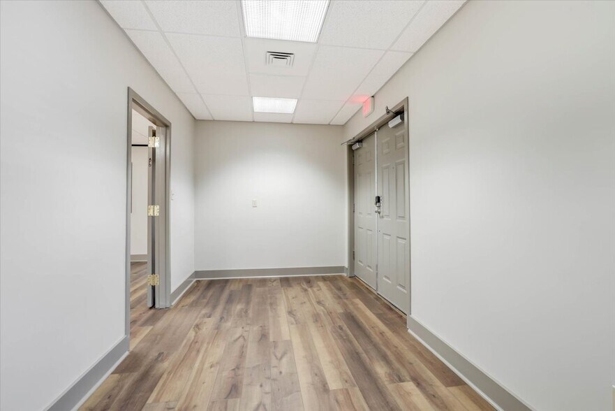 More Photos Of 1310 Thomasville Rd, Tallahassee Office For Lease