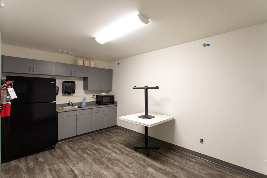 More Photos Of 1401 Stuckey Rd, Great Falls Warehouse For Lease