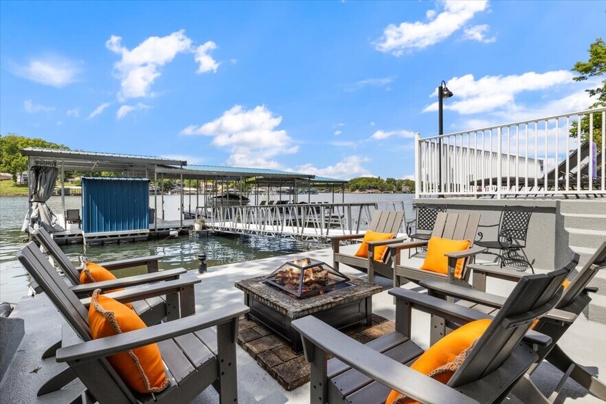 More Photos Of 415 Gardenia Cir, Sunrise Beach Hospitality For Sale