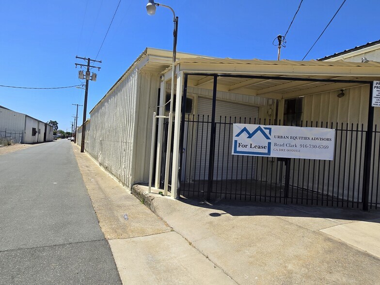 More Photos Of 10 Daisy Ave, Lodi Warehouse For Lease