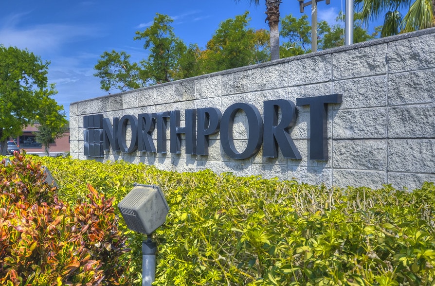 More Photos Of 8507 Benjamin Rd, Tampa Unknown For Lease