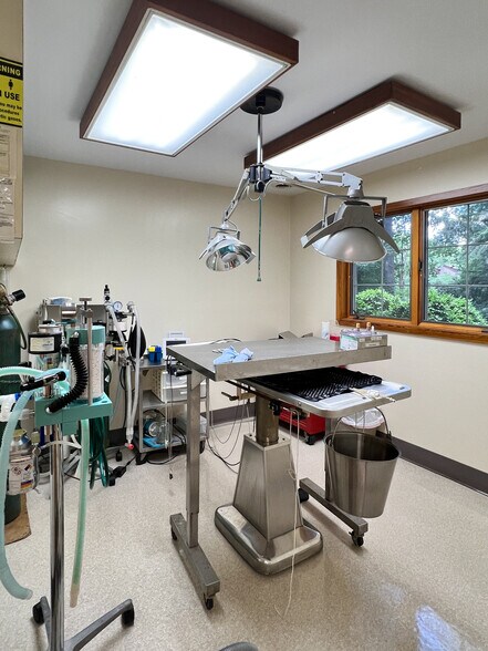 More Photos Of 1275 Tunnel Rd, Asheville Medical For Sale