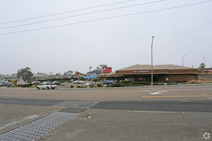 Primary Photo Of 6902-6998 Federal Blvd, Lemon Grove Restaurant For Lease